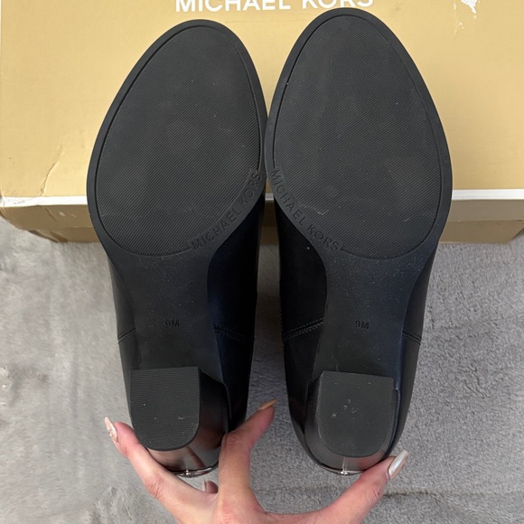 Micheal Kors Black Leather High Block Heel Ankle Boots - Picture 8 of 8